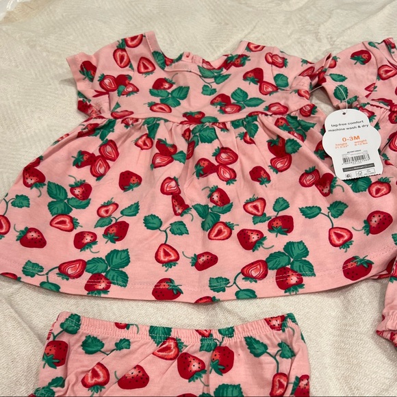 Pink Strawberries Set - Picture 3 of 5